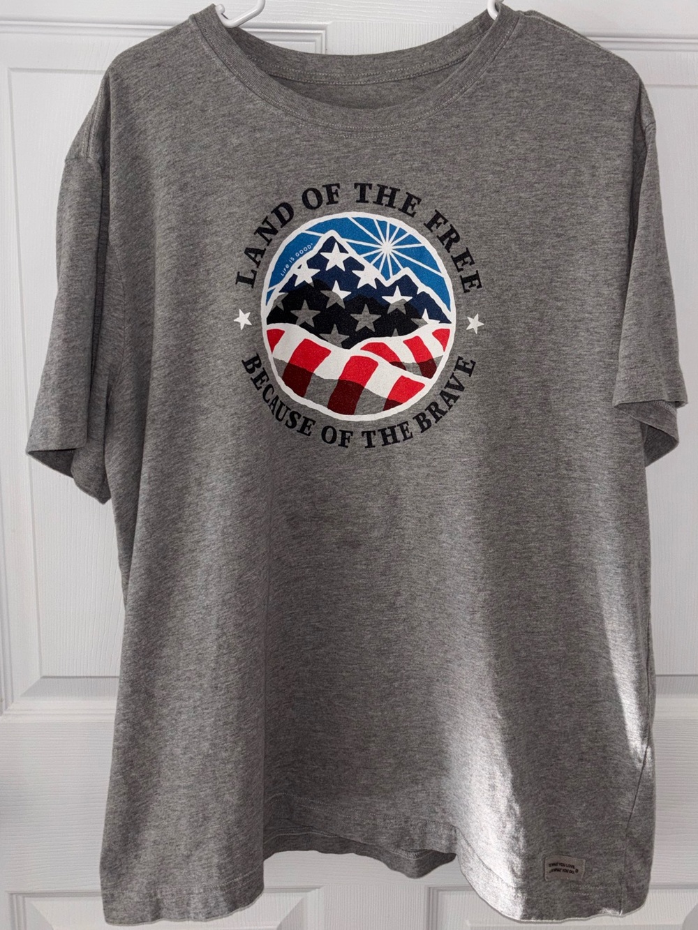 Life Is Good Crusher T-Shirt Tee Shirt Men’s Sz XL Gray USA Land of the Free